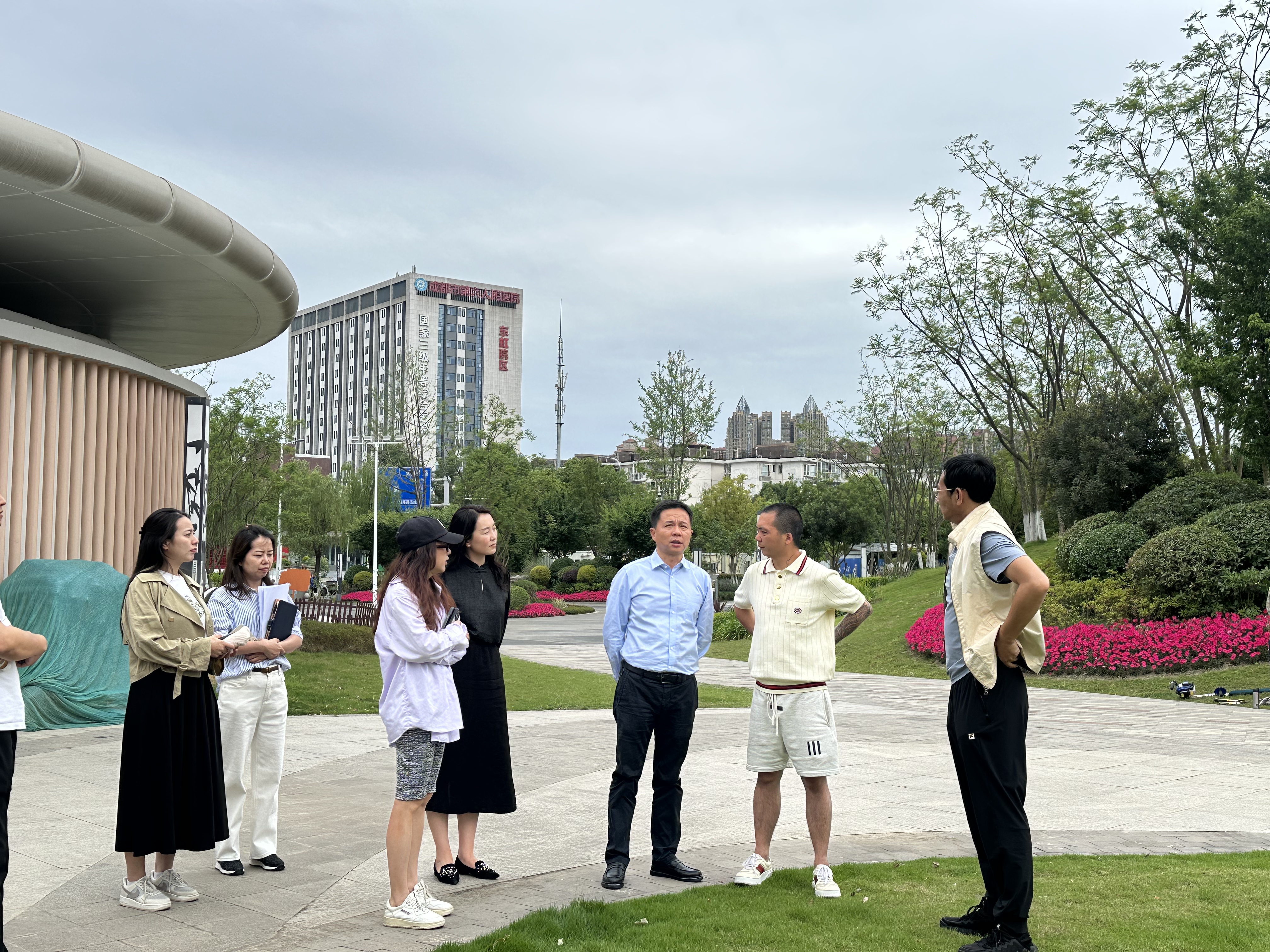 信息标题	成华城投公司党委书记、董事长罗渝江带队调研高铁城市公园产业运营情况